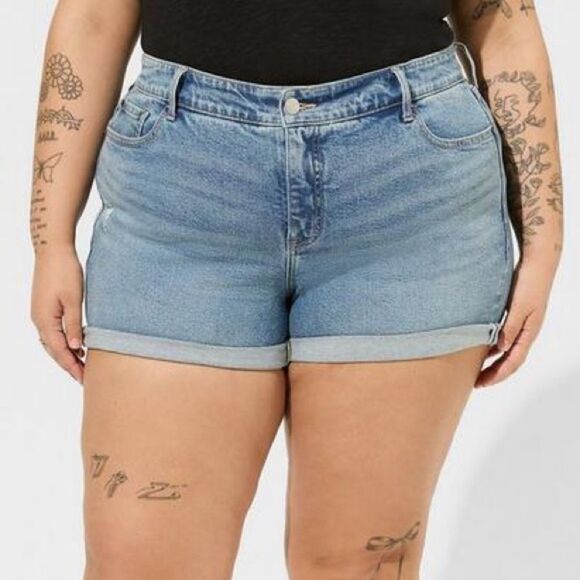 NWT Torrid Perfect 3.5in Shorts - Picture 1 of 6